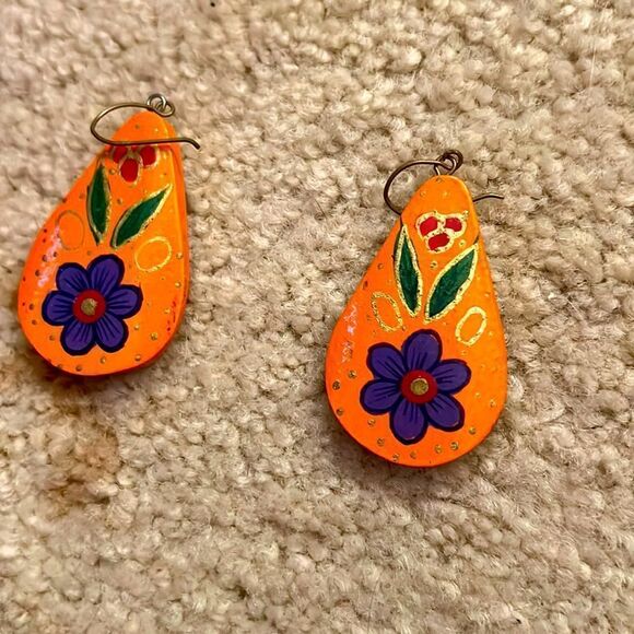 BEAUTIFUL wooden painted earrings, orange and cheery! - Picture 1 of 2